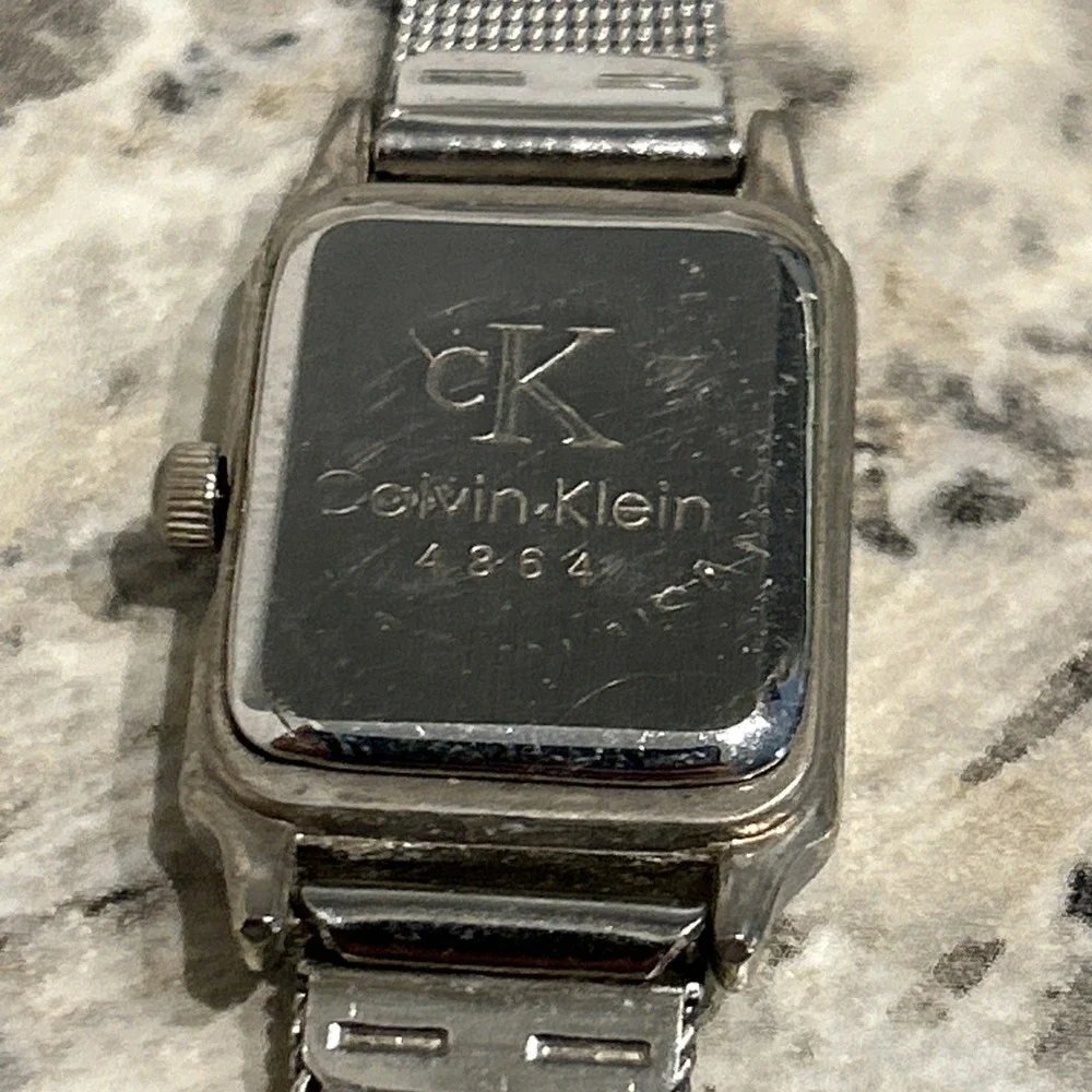 Calvin Klein Watch Color Changing Dial Silver Tone Needs Battery‎ E2